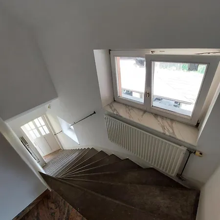 R24, Rose House Penzion Lublaň